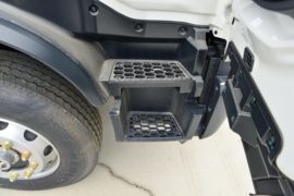 东风天锦KR&nbsp;洒水车/喷洒车驾驶室图片