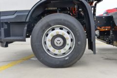 东风商用车 天锦KR 18T 4X2 纯电动洒水车(DFZ5180GSSEV3)210.57kWh