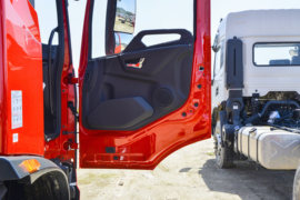 东风天锦KR&nbsp;载货车驾驶室                                               图片