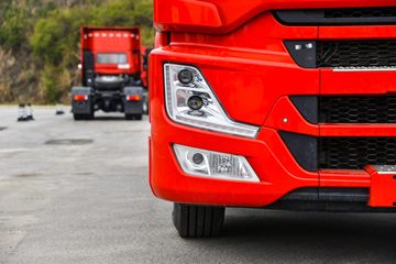 东风商用车 天龙旗舰KX 580马力 6X4 LNG牵引车(DFH4250C18)外观图片