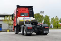 东风商用车 天龙旗舰KX 王者版 580马力 6X4 LNG自动档牵引车(液缓)(DFH4250D13)