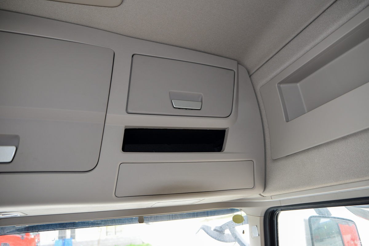 �������ó� �����콢KX ���߰� 580���� 6X4 LNG�Զ���ǣ����(Һ��)(DFH4250D13)��ʻ��                                               