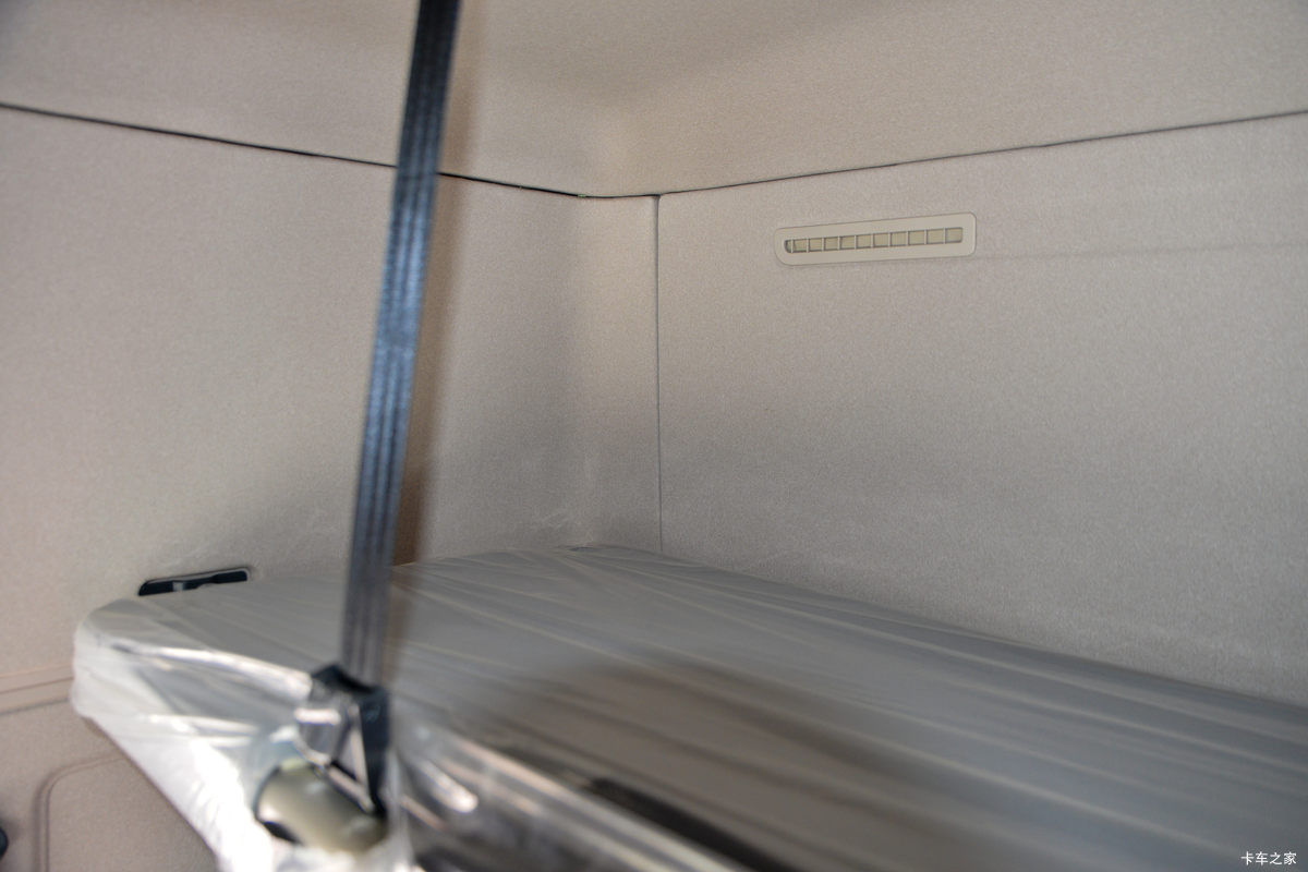 �������ó� �����콢KX ���߰� 580���� 6X4 LNG�Զ���ǣ����(Һ��)(DFH4250D13)��ʻ��                                               