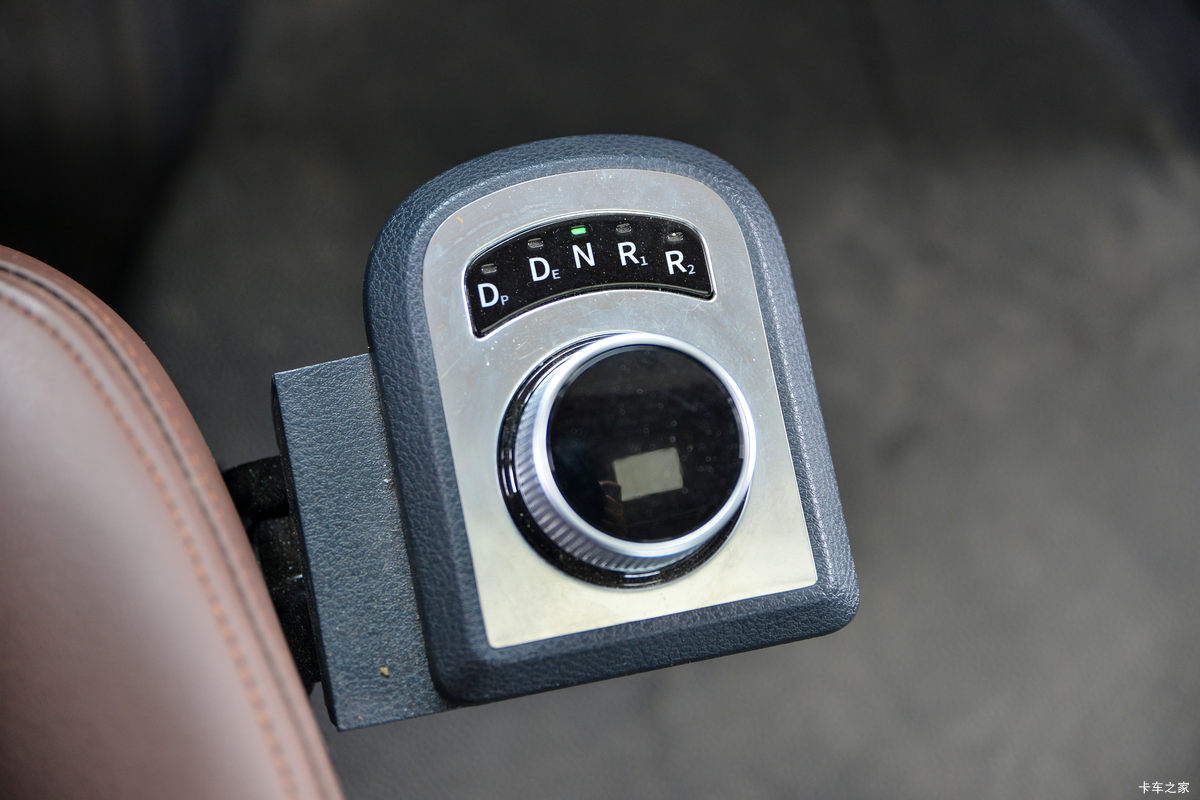 �������ó� �����콢KX ���߰� 580���� 6X4 LNG�Զ���ǣ����(Һ��)(DFH4250D13)��ʻ��                                               