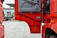 东风商用车 天龙旗舰KX 王者版 580马力 6X4 LNG自动档牵引车(液缓)(DFH4250D13)