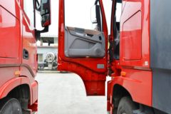 东风商用车 天龙旗舰KX 王者版 580马力 6X4 LNG自动档牵引车(液缓)(DFH4250D13)