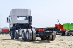 东风商用车 天龙VL重卡 350马力 8X4 散装饲料运输车(高顶)