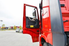 东风商用车 天龙旗舰KX 嵘耀版 600马力 6X4 牵引车(液缓)(DFH4250C7)