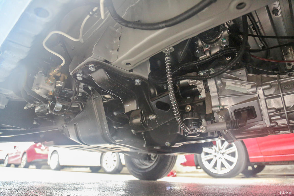 五菱荣光新卡 CNG版详解 117马力国六动力+3.3米栏板 短途创富更省钱