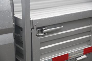 ���� �ٹ��¿� ������ 2.0L 117���� CNG 3.3�׵�������΢��(LZW1030LGMUCNGB)ͼƬ