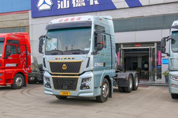 重汽汕德卡 SITRAK G7H 14.6L LNG 630马力 6X4 中国重汽16档 牵引车