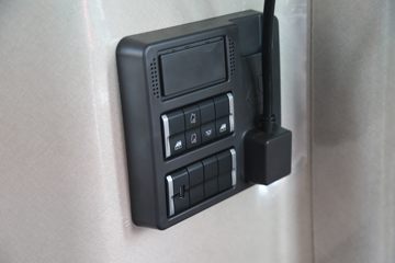 �й����� �ǵ¿�SITRAK G7H�ؿ� 560���� 6X4 LNG�Զ���ǣ����(�ɰ���12��)(Һ��)ͼƬ