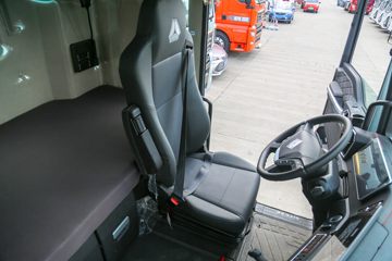 �й����� �ǵ¿�SITRAK G7H�ؿ� 560���� 6X4 LNG�Զ���ǣ����(�ɰ���12��)(Һ��)ͼƬ