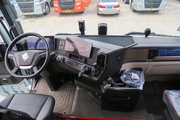 �й����� �ǵ¿�SITRAK G7H�ؿ� 560���� 6X4 LNG�Զ���ǣ����(�ɰ���12��)(Һ��)ͼƬ