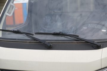  M2  2L 122 CNG 3.7׵Ųդʽ΢()(BJ5032CCY5JC6-07)ͼƬ