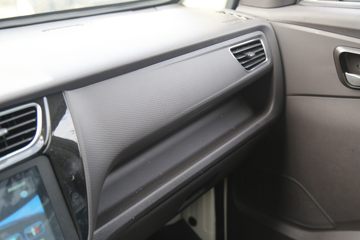 ���� ����M2 ������ 2L 122���� CNG 3.7�׵��Ų�դʽ΢��(����)(BJ5032CCY5JC6-07)ͼƬ