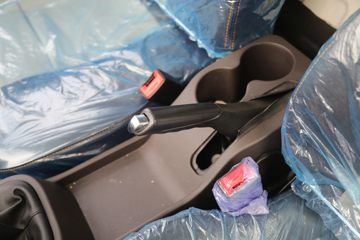 ���� ����M2 ������ 2L 122���� CNG 3.7�׵��Ų�դʽ΢��(����)(BJ5032CCY5JC6-07)ͼƬ