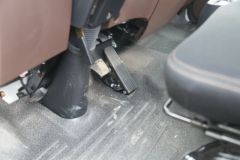 解放 领途 4.5T 4.16米单排纯电动厢式轻卡98.04kWh