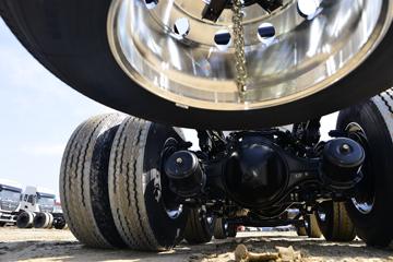 �������ó� ����VL�ؿ� 350���� 8X4 ɢװ�������䳵(ƽ��)ͼƬ