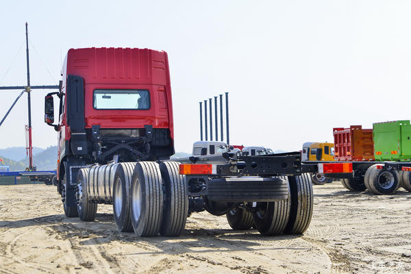 上海东风天龙KL冷藏车系列，打折优惠，降5.9万，赶快抢购！