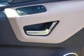 东风天龙KL&nbsp;冷藏车驾驶室图片