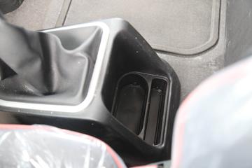 �й����� �ǵ¿�SITRAK G7S�ؿ� ������ 480���� 6X4 LNGǣ����ͼƬ