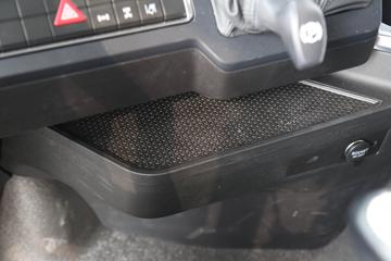 �й����� �ǵ¿�SITRAK G7S�ؿ� ������ 480���� 6X4 LNGǣ����ͼƬ