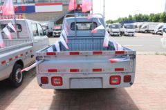 福田 祥菱Q一体式 舒适型 1.6L 120马力 汽油 2.5米双排栏板微卡(BJ1030V6AV6-73)