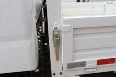福田 奥铃捷运 经典版 132马力 3.8米排半栏板轻卡(BJ1041V9JDA-AB1)