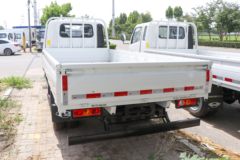 福田 时代领航S1 2.0L 144马力 汽油 3.94米排半栏板小卡(国六)