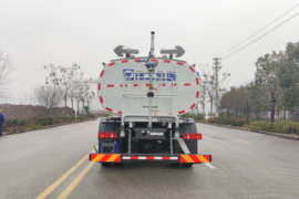 东风柳汽底盘 清洗车外观图片