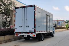 五菱 龙卡 136马力 4X2 3.99米冷藏车(智跃牌)(LPL5031XLCGHU)