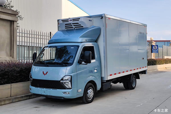 五菱 龙卡 136马力 4X2 3.99米冷藏车(智跃牌)(LPL5031XLCGHU)