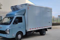 五菱 龙卡 136马力 4X2 3.99米冷藏车(智跃牌)(LPL5031XLCGHU)