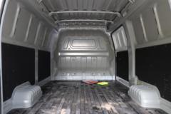 骐蔚汽车 贵州牌长江7号 2024款 舒享版 2.7T 4.746米纯电动封闭货车41.86kWh