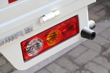  M2  1.6L 122  3.1Ű΢(BJ1032V5PV5-11)ͼƬ