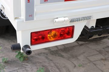  M2  1.6L 122  3.1Ű΢(BJ1032V5PV5-11)ͼƬ