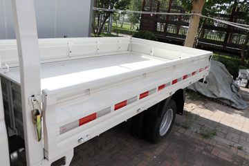  M2  1.6L 122  3.1Ű΢(BJ1032V5PV5-11)ͼƬ