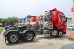 中国重汽 HOWO TH7重卡 530马力 6X4 LNG自动档牵引车(双气瓶)(ZZ4257V384HF1LB)