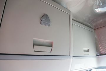 �й����� HOWO TH7�ؿ� 530���� 6X4 LNG�Զ���ǣ����(˫��ƿ)(ZZ4257V384HF1LB)ͼƬ