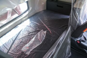 �й����� HOWO TH7�ؿ� 530���� 6X4 LNG�Զ���ǣ����(˫��ƿ)(ZZ4257V384HF1LB)ͼƬ