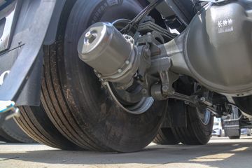 �й����� HOWO TH7�ؿ� 530���� 6X4 LNG�Զ���ǣ����(˫��ƿ)(ZZ4257V384HF1LB)ͼƬ