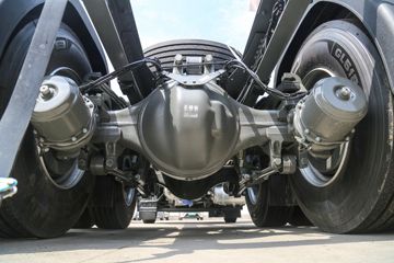 �й����� HOWO TH7�ؿ� 530���� 6X4 LNG�Զ���ǣ����(˫��ƿ)(ZZ4257V384HF1LB)ͼƬ