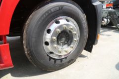 中国重汽 HOWO TH7重卡 530马力 6X4 LNG自动档牵引车(双气瓶)(ZZ4257V384HF1LB)