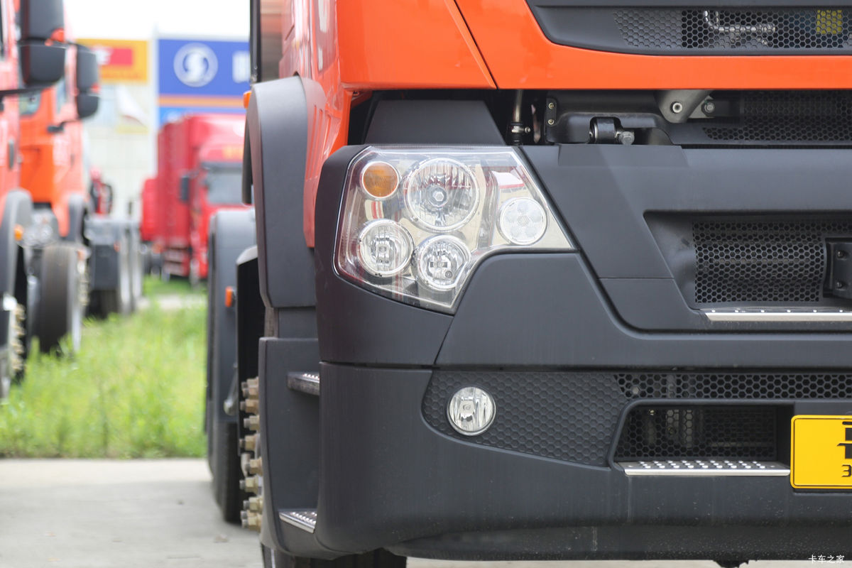 �й����� HOWO TX7�ؿ� 480���� 6X4 LNGǣ�������                                                