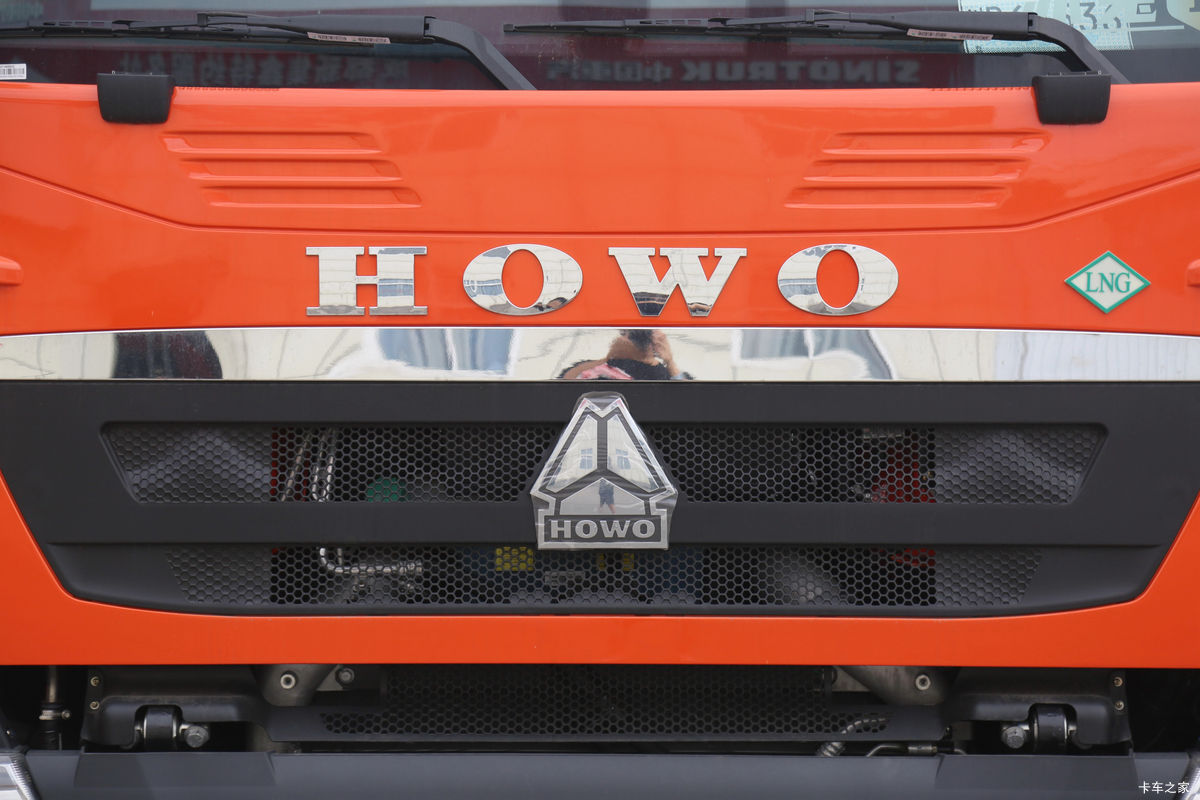 �й����� HOWO TX7�ؿ� 480���� 6X4 LNGǣ�������                                                
