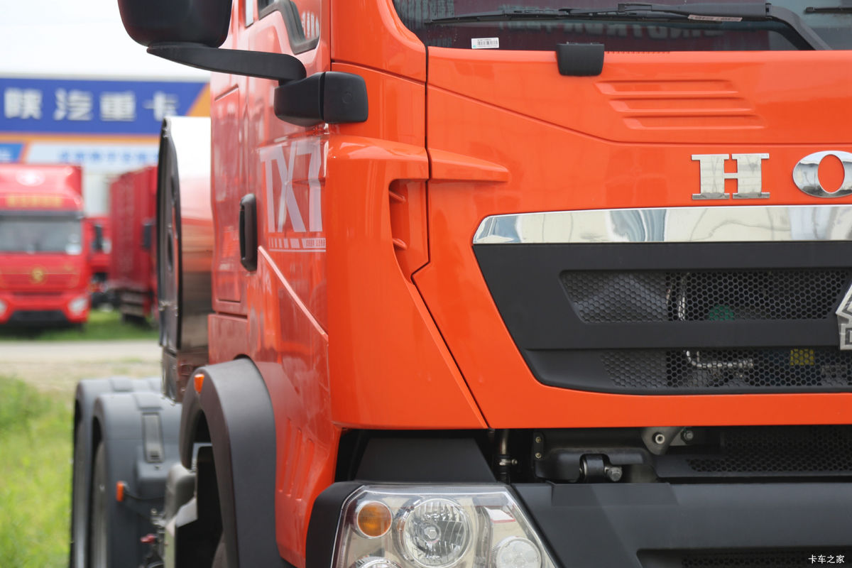 �й����� HOWO TX7�ؿ� 480���� 6X4 LNGǣ�������                                                