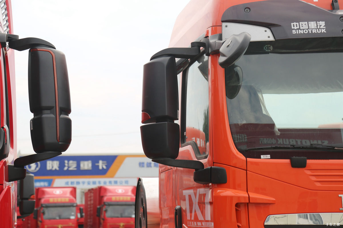�й����� HOWO TX7�ؿ� 480���� 6X4 LNGǣ�������                                                