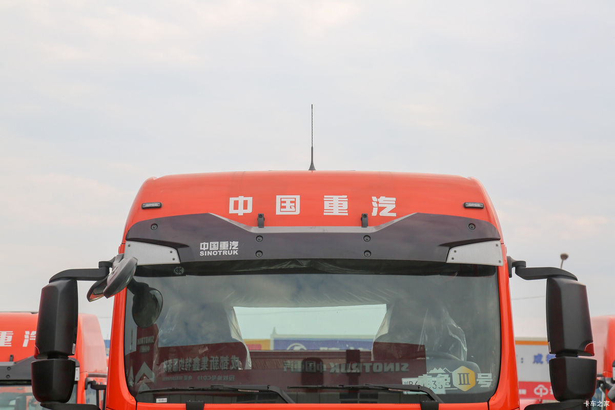 �й����� HOWO TX7�ؿ� 480���� 6X4 LNGǣ�������                                                