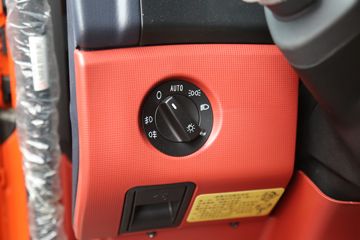 �й����� HOWO TX7�ؿ� 480���� 6X4 LNGǣ����(ZZ4257V384GF1LB)ͼƬ